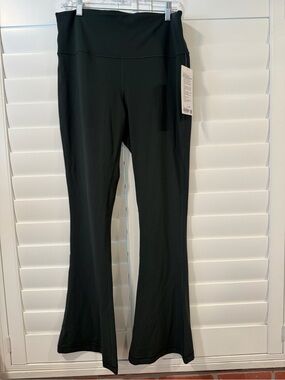 lululemon athletica green mini flare  Yoga Pants